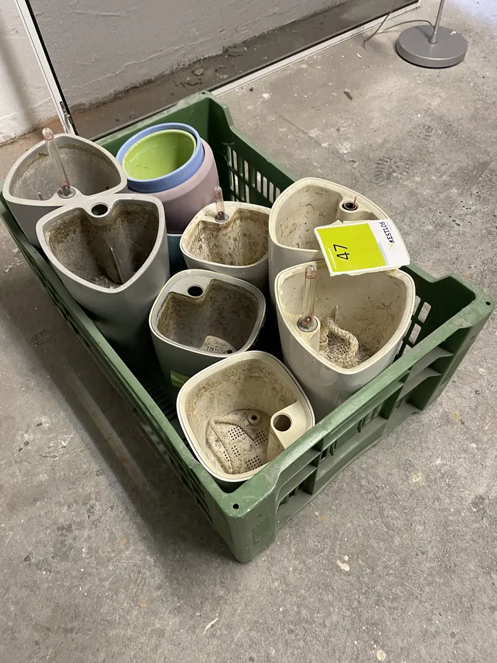 versch. Pflanzentöpfe